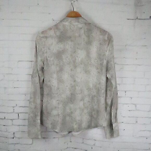 CALVIN KLEIN GREY SNAKESKIN PRINT LONG SLEEVE BUTTON DOWN TOP SIZE XS - Picture 8 of 10